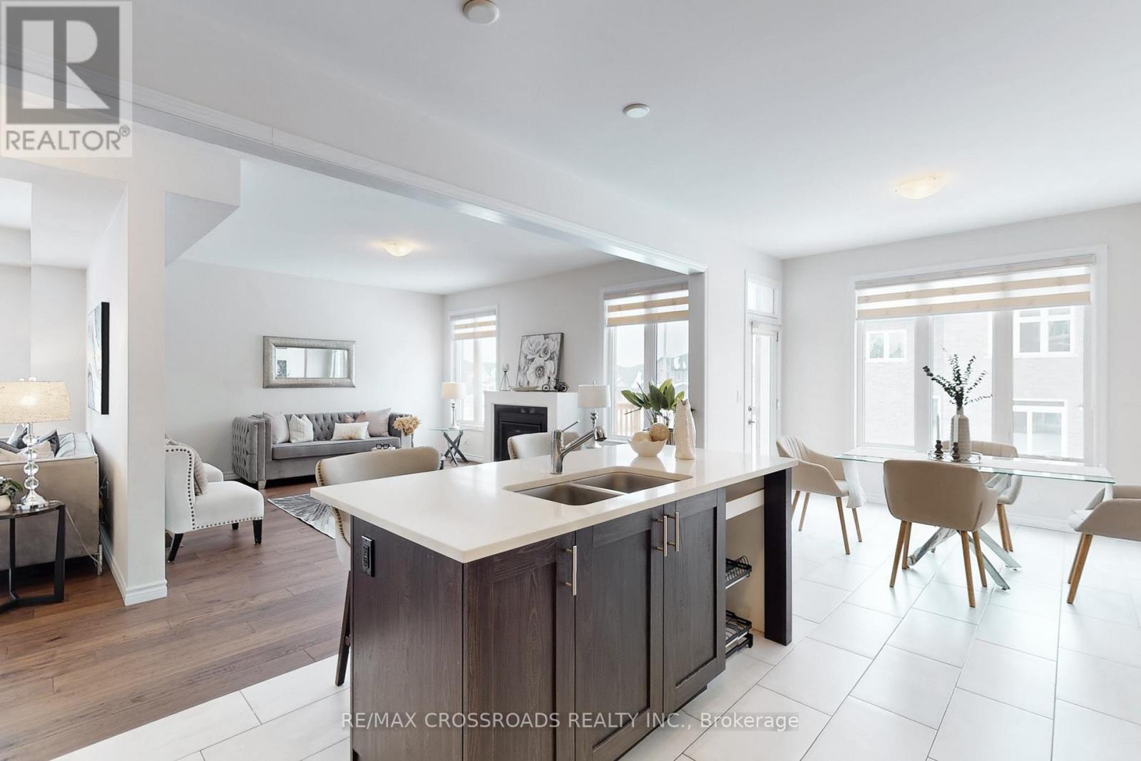 243 O'neil Street, Peterborough, Ontario  K9K 0H8 - Photo 12 - X12854008