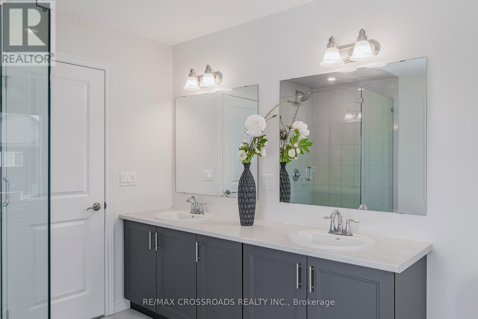 243 O'neil Street, Peterborough, Ontario  K9K 0H8 - Photo 29 - X12854008