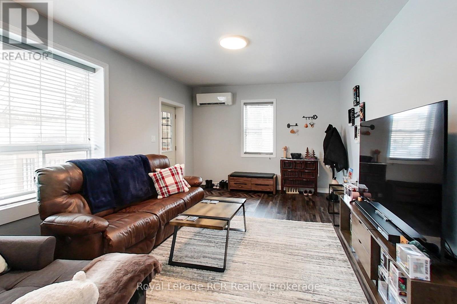 707 Queen Street, West Grey, Ontario  N0G 2M0 - Photo 10 - X12860160