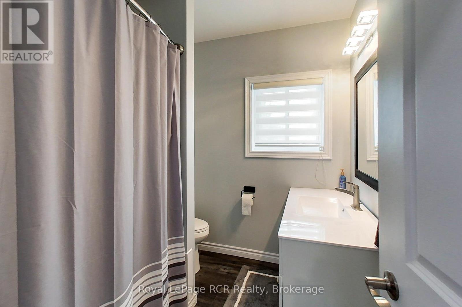 707 Queen Street, West Grey, Ontario  N0G 2M0 - Photo 11 - X12860160