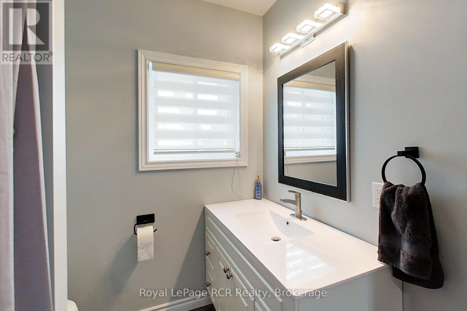 707 Queen Street, West Grey, Ontario  N0G 2M0 - Photo 12 - X12860160