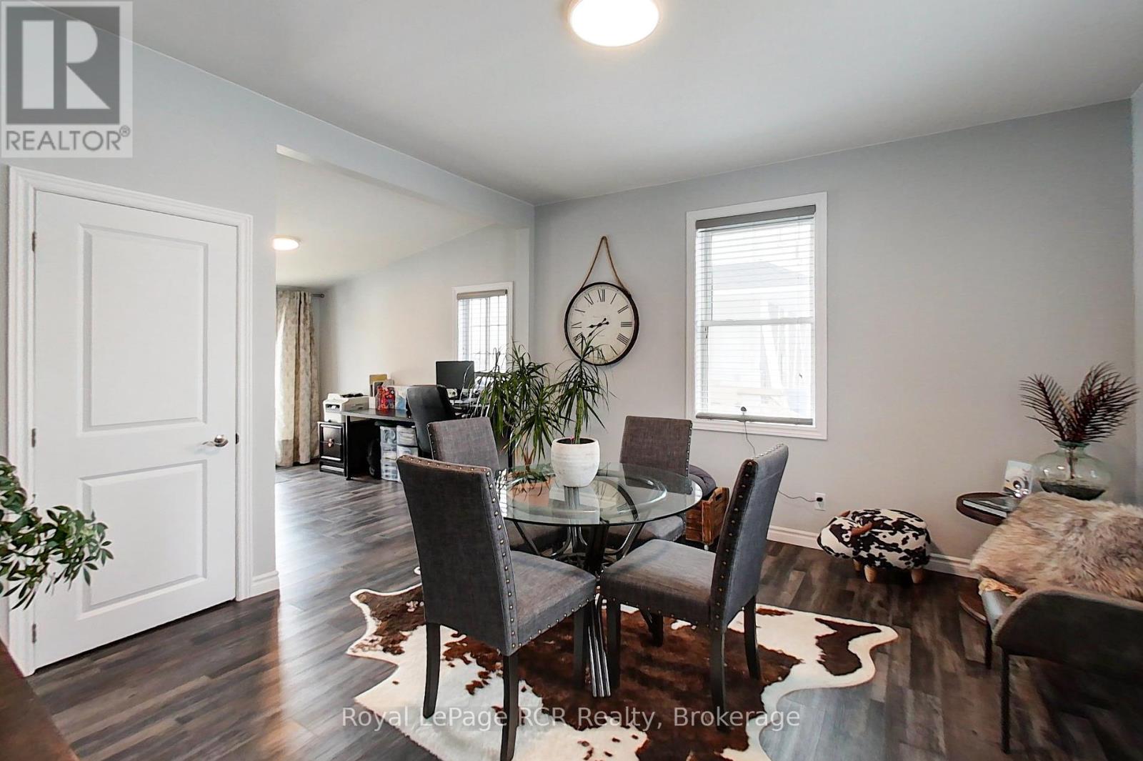 707 Queen Street, West Grey, Ontario  N0G 2M0 - Photo 13 - X12860160