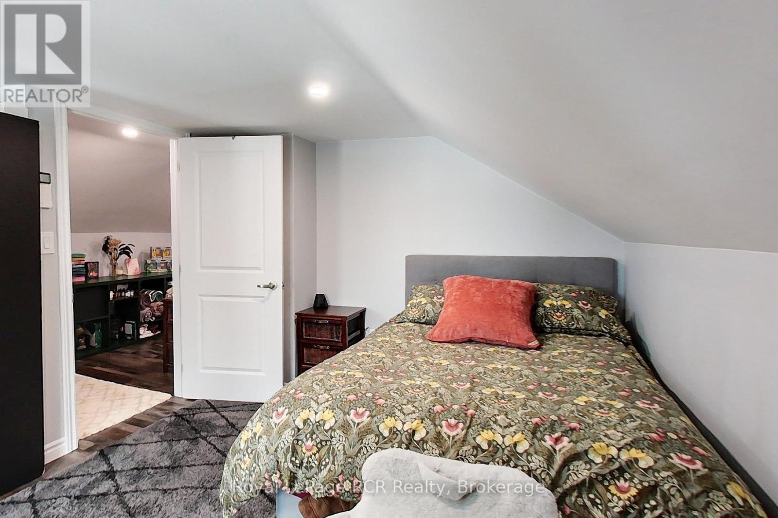 707 Queen Street, West Grey, Ontario  N0G 2M0 - Photo 19 - X12860160