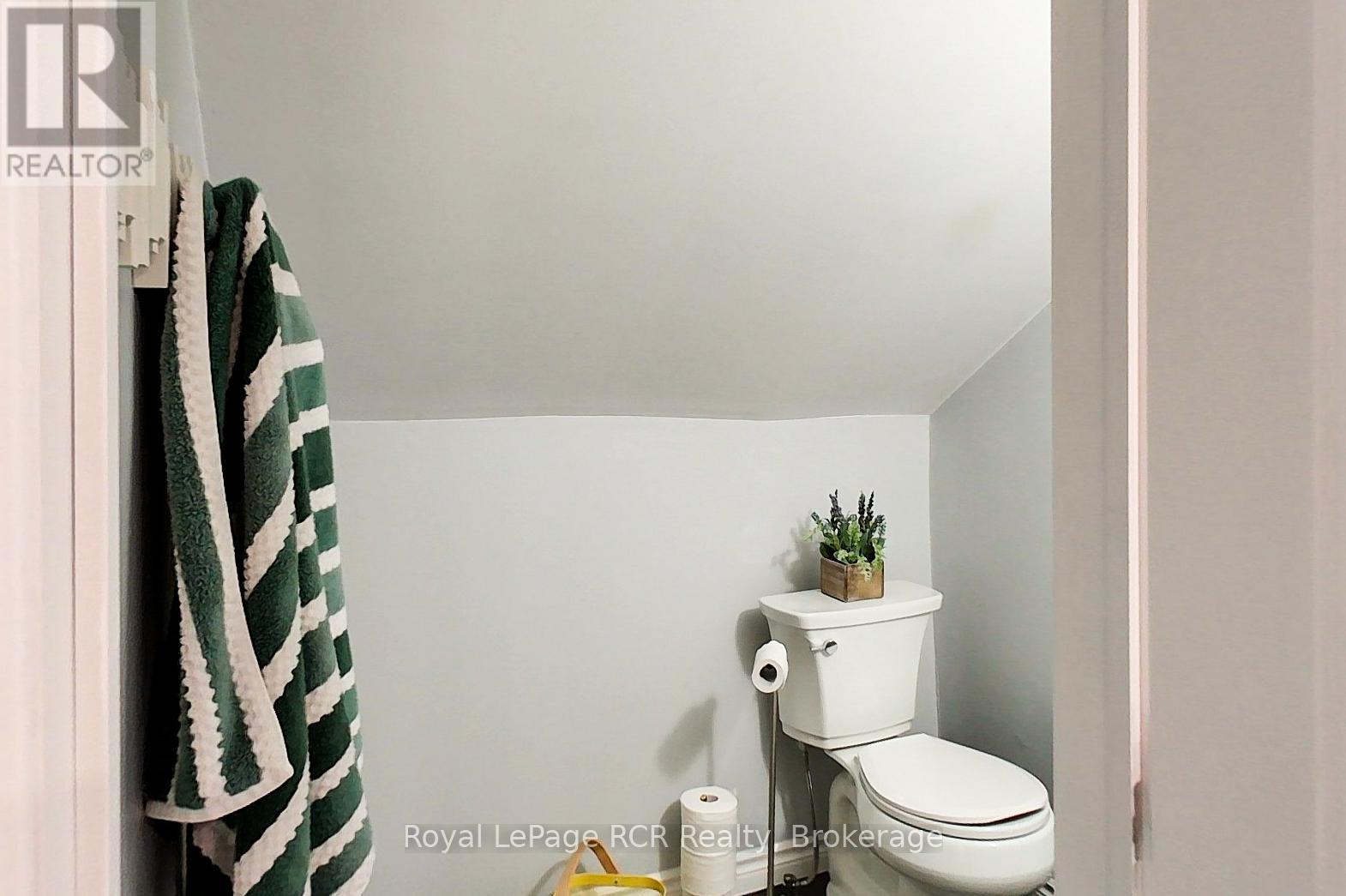 707 Queen Street, West Grey, Ontario  N0G 2M0 - Photo 23 - X12860160