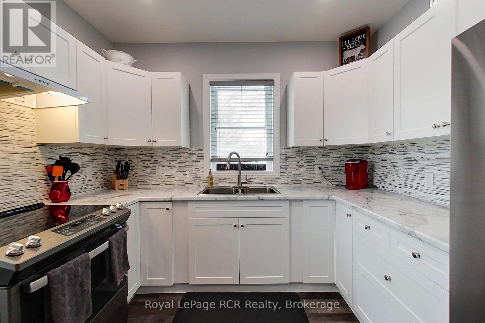 707 Queen Street, West Grey, Ontario  N0G 2M0 - Photo 4 - X12860160