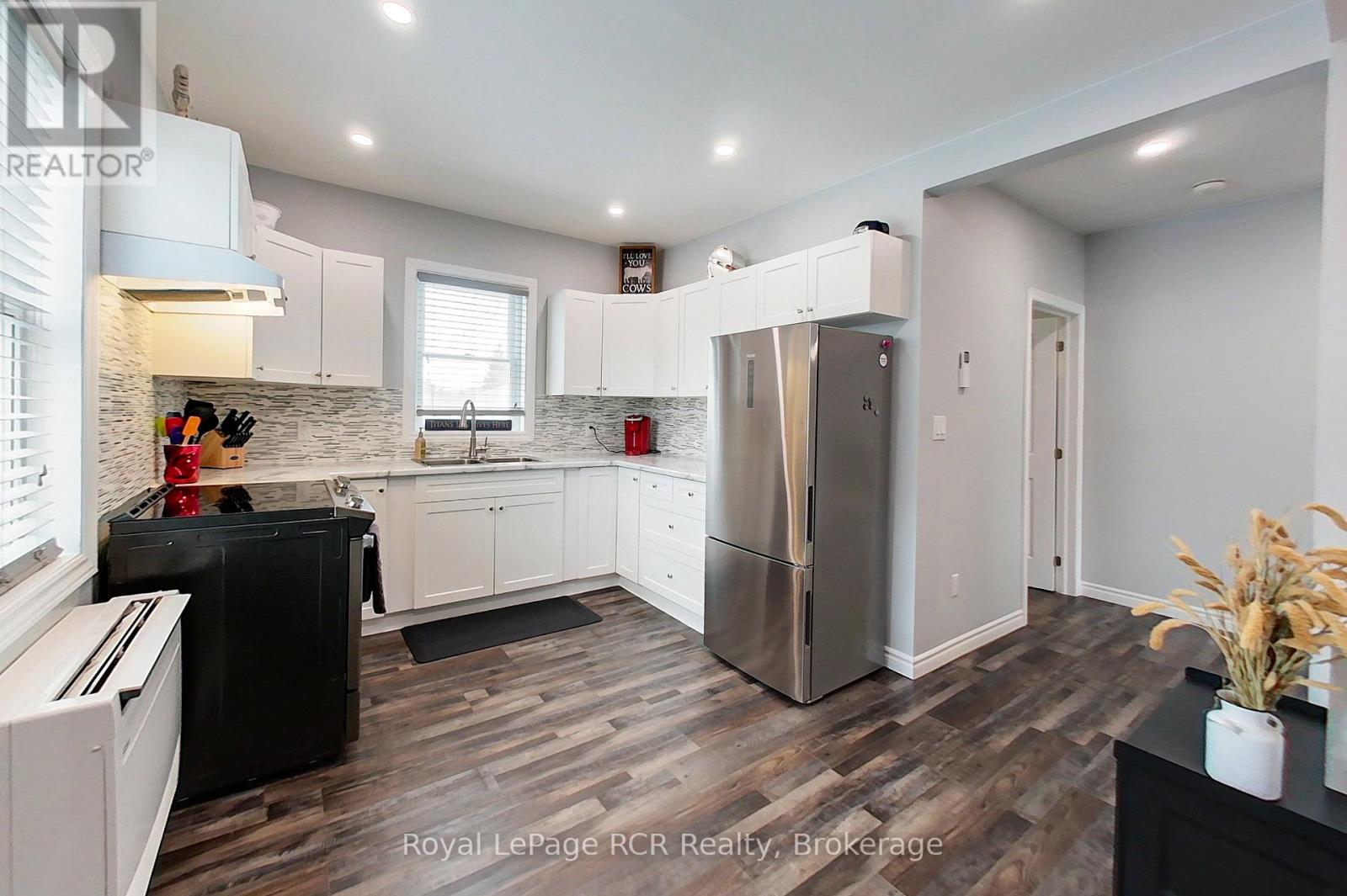 707 Queen Street, West Grey, Ontario  N0G 2M0 - Photo 5 - X12860160