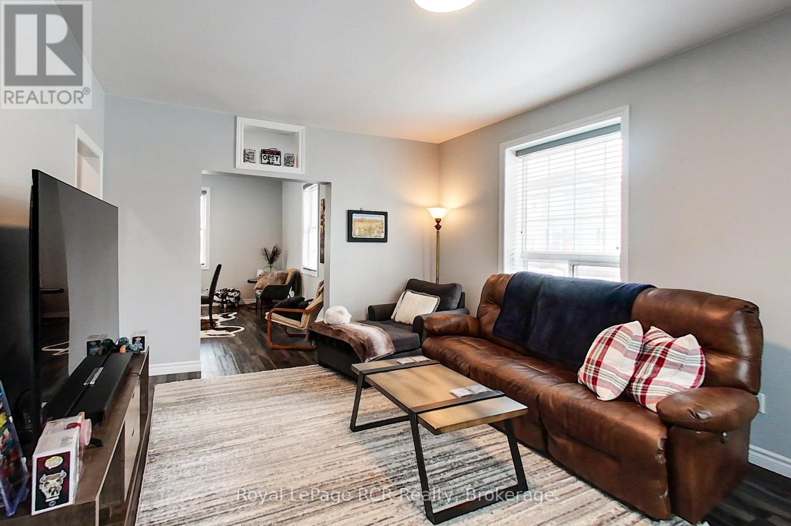 707 Queen Street, West Grey, Ontario  N0G 2M0 - Photo 9 - X12860160