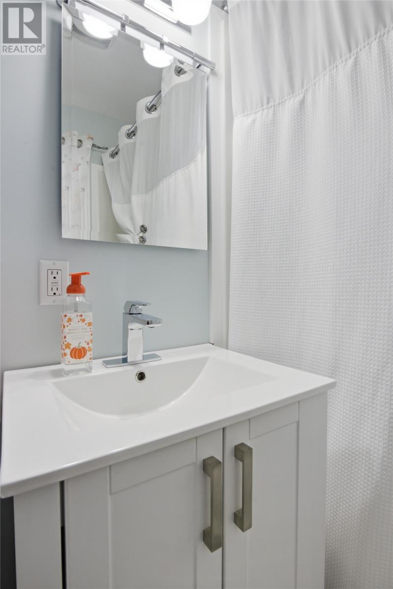 13 Nungesser Street, Gander, Newfoundland & Labrador  A1V 1M1 - Photo 12 - 1295059