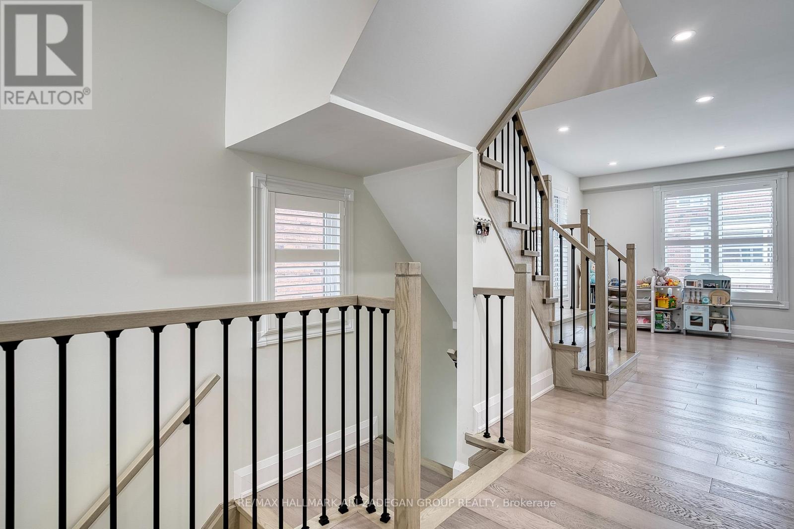 38 Orchid Road, Markham, Ontario  L3T 7T6 - Photo 12 - N12860146