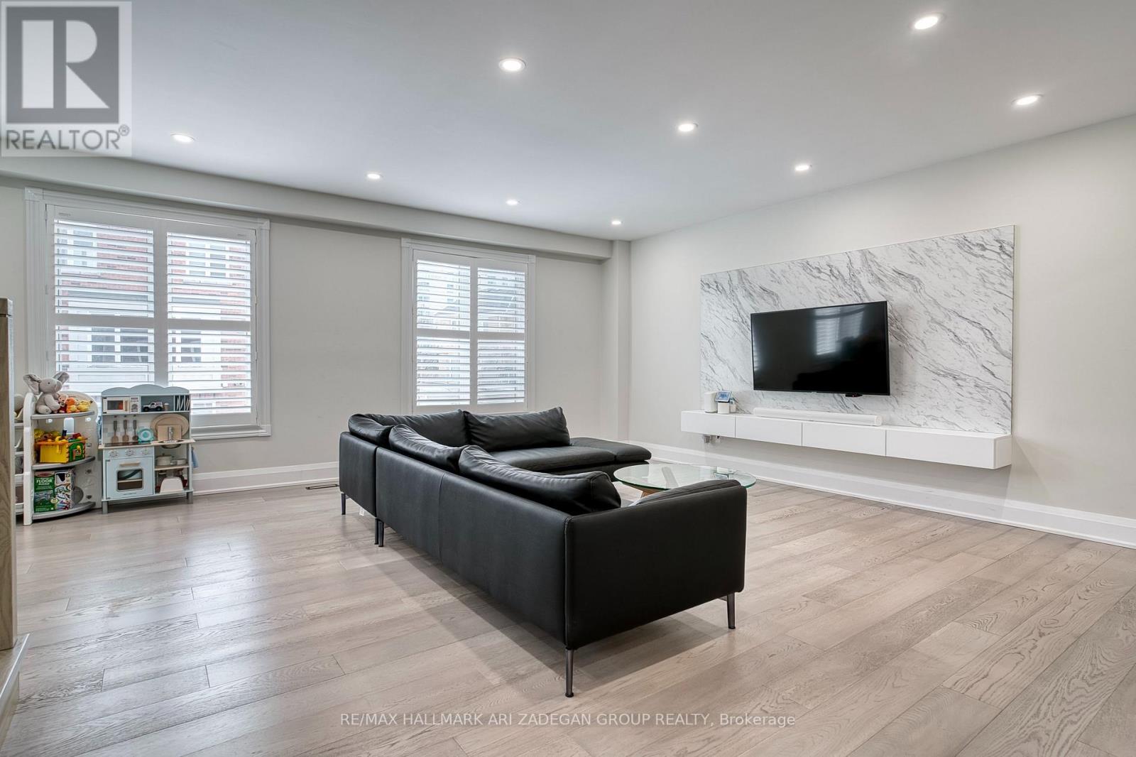 38 Orchid Road, Markham, Ontario  L3T 7T6 - Photo 14 - N12860146