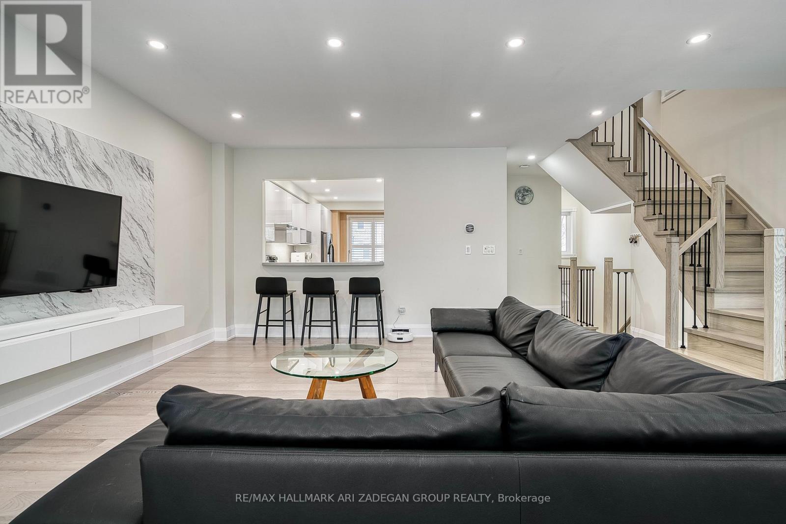 38 Orchid Road, Markham, Ontario  L3T 7T6 - Photo 6 - N12860146