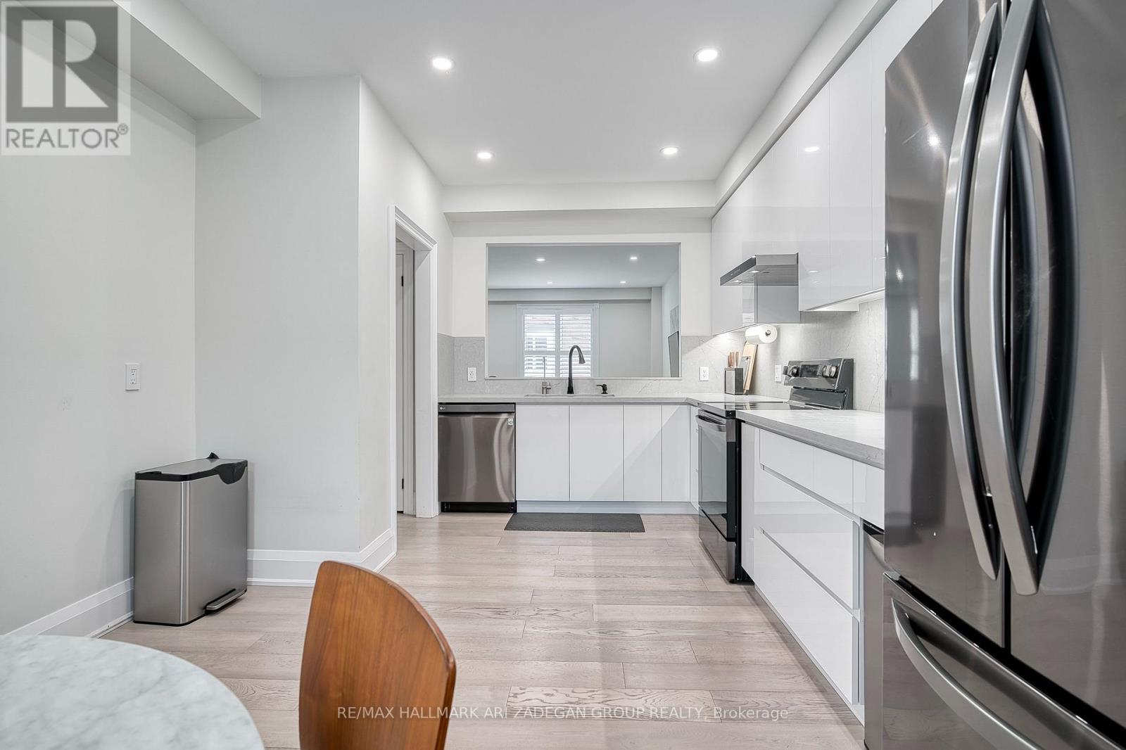 38 Orchid Road, Markham, Ontario  L3T 7T6 - Photo 8 - N12860146