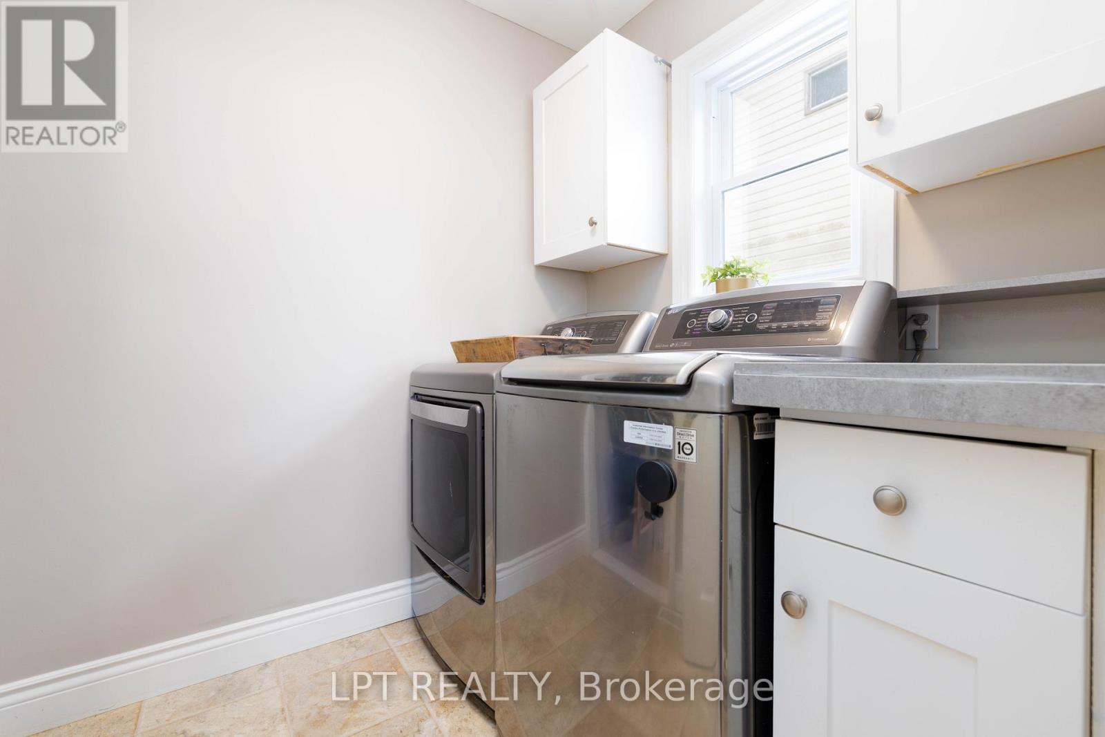 18 Canal Street, Georgina, Ontario  L4P 1K5 - Photo 22 - N12860218