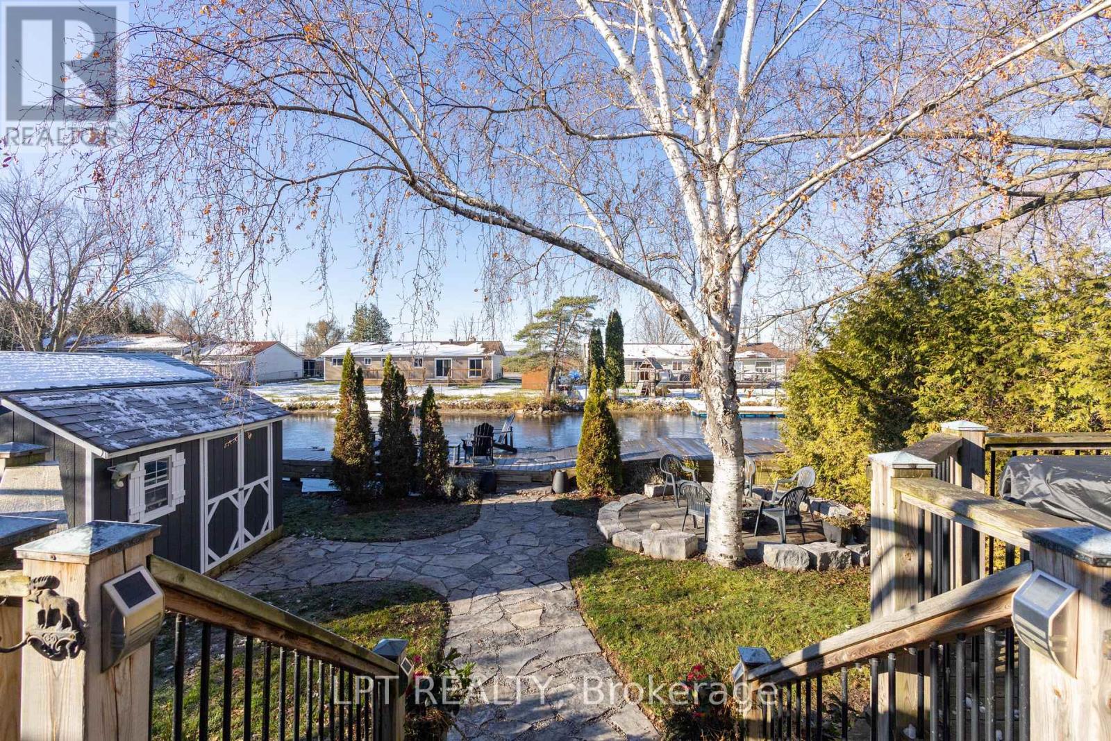 18 Canal Street, Georgina, Ontario  L4P 1K5 - Photo 4 - N12860218