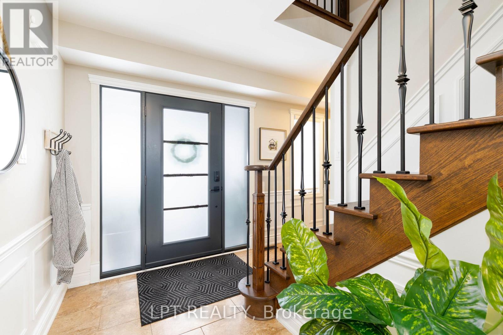 18 Canal Street, Georgina, Ontario  L4P 1K5 - Photo 7 - N12860218