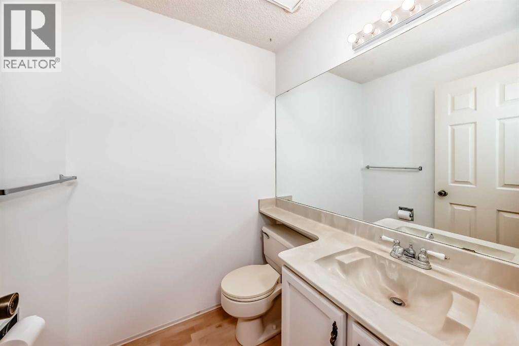 29, 28 Berwick Crescent Nw, Calgary, Alberta  T3K 1Y7 - Photo 11 - A2291163