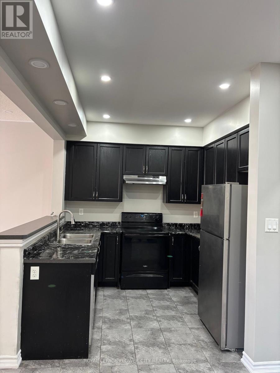 38 Walbrook Road, Brampton, Ontario  L7A 1K4 - Photo 11 - W12744442