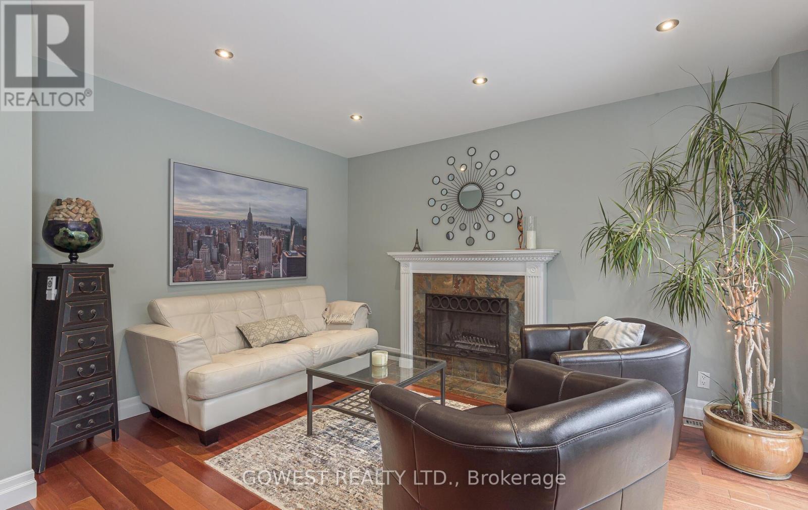 1057 Franklin Court, Oakville, Ontario  L6H 2T5 - Photo 15 - W12860164