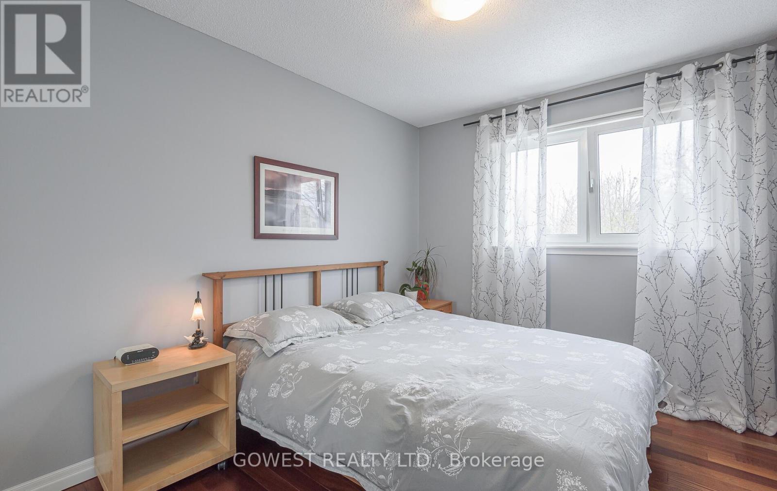 1057 Franklin Court, Oakville, Ontario  L6H 2T5 - Photo 23 - W12860164