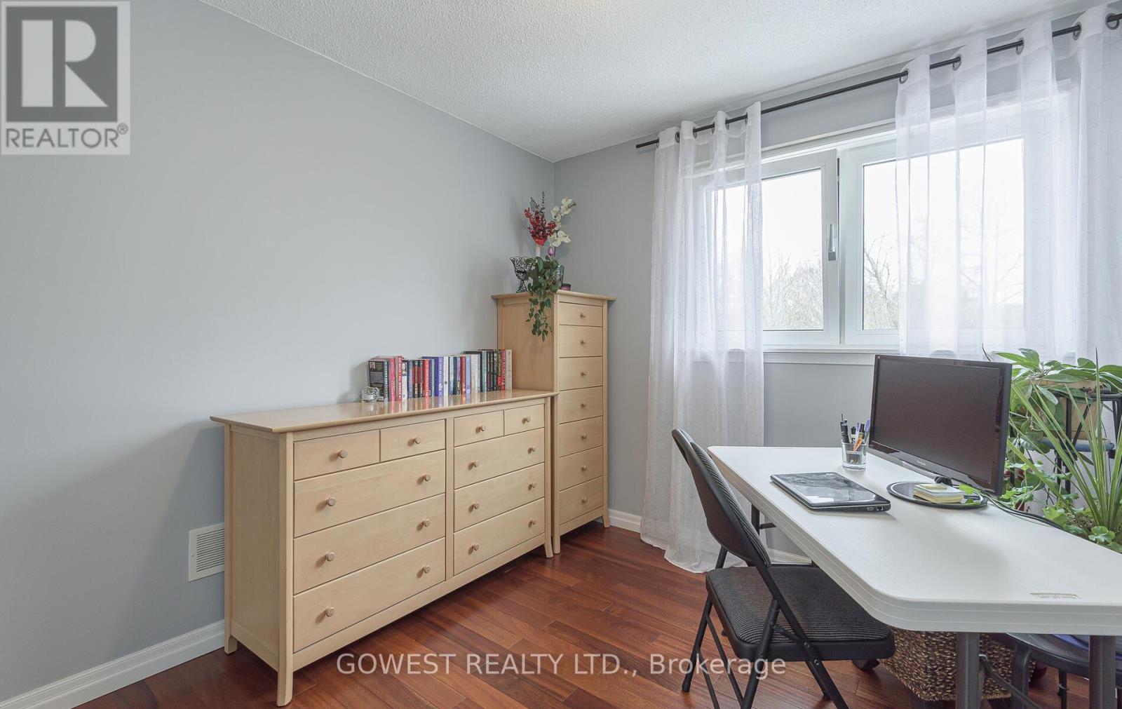 1057 Franklin Court, Oakville, Ontario  L6H 2T5 - Photo 25 - W12860164