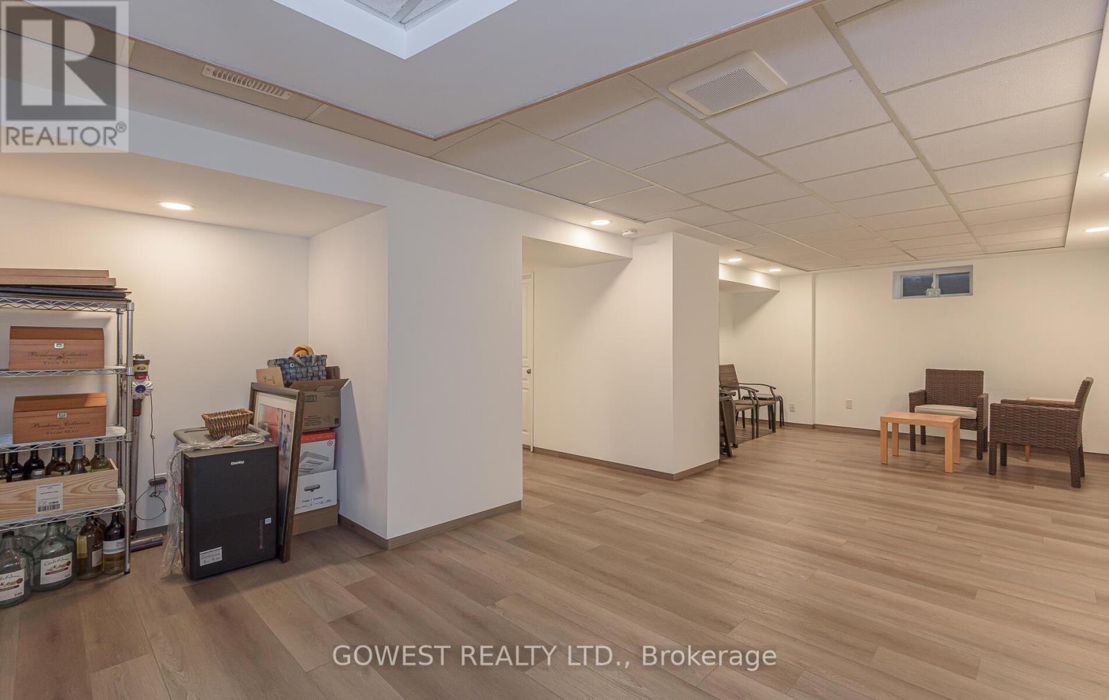 1057 Franklin Court, Oakville, Ontario  L6H 2T5 - Photo 29 - W12860164