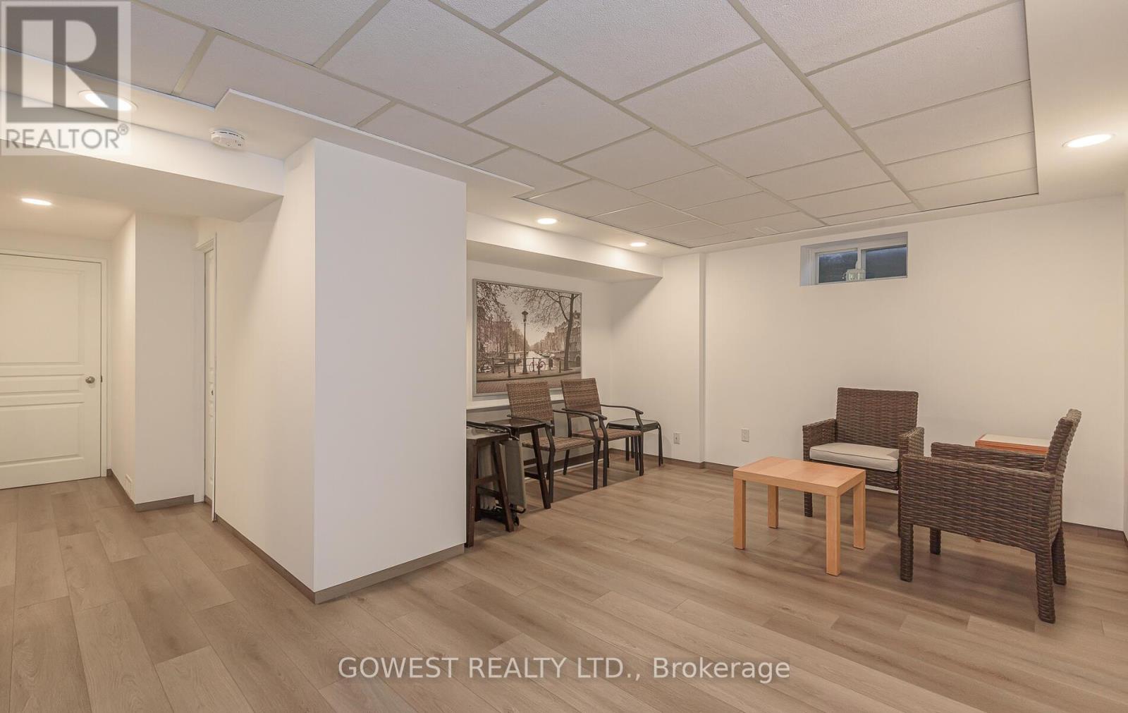 1057 Franklin Court, Oakville, Ontario  L6H 2T5 - Photo 30 - W12860164