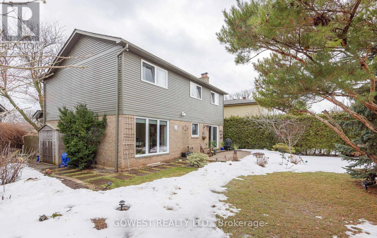 1057 Franklin Court, Oakville, Ontario  L6H 2T5 - Photo 37 - W12860164