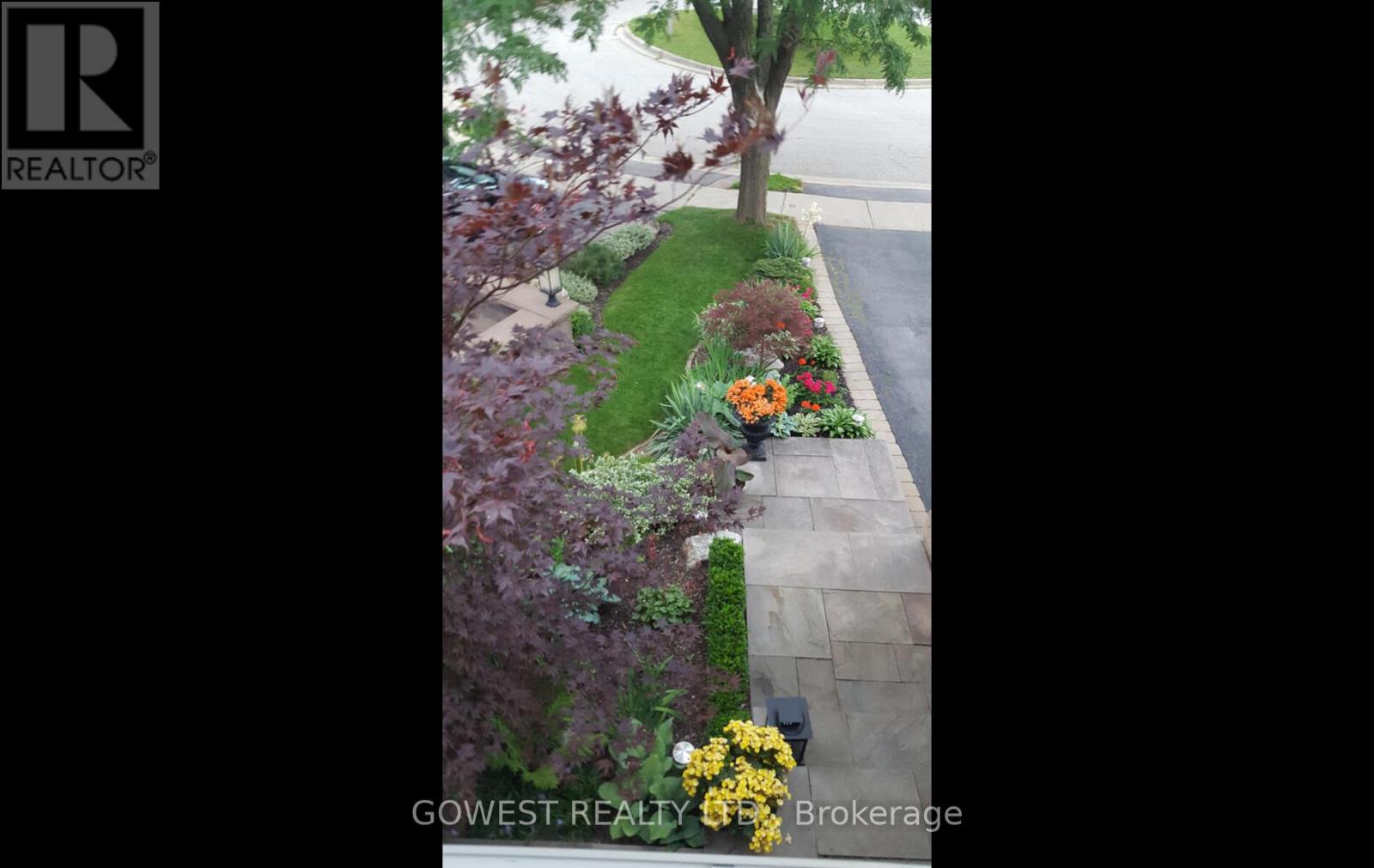 1057 Franklin Court, Oakville, Ontario  L6H 2T5 - Photo 41 - W12860164