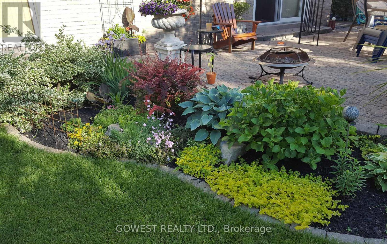 1057 Franklin Court, Oakville, Ontario  L6H 2T5 - Photo 46 - W12860164