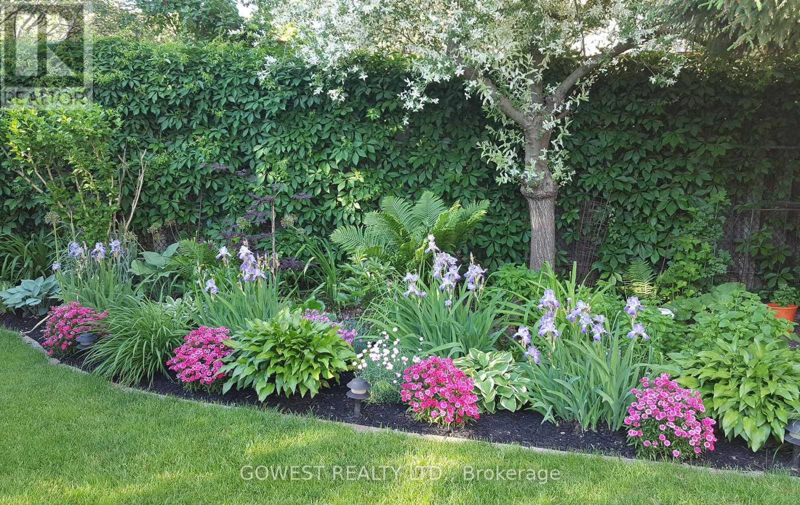 1057 Franklin Court, Oakville, Ontario  L6H 2T5 - Photo 49 - W12860164