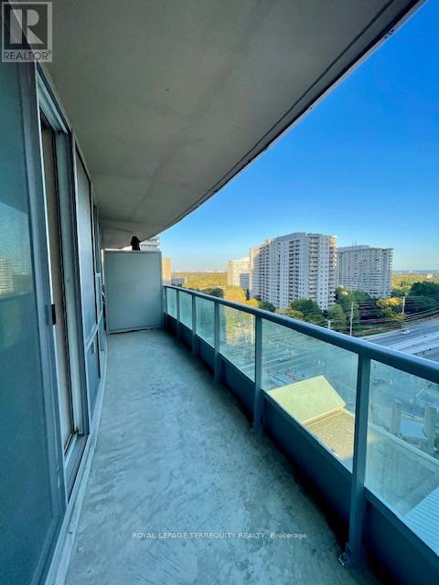 1104 - 1 Elm Drive W, Mississauga, Ontario  L5B 4M1 - Photo 11 - W12860170