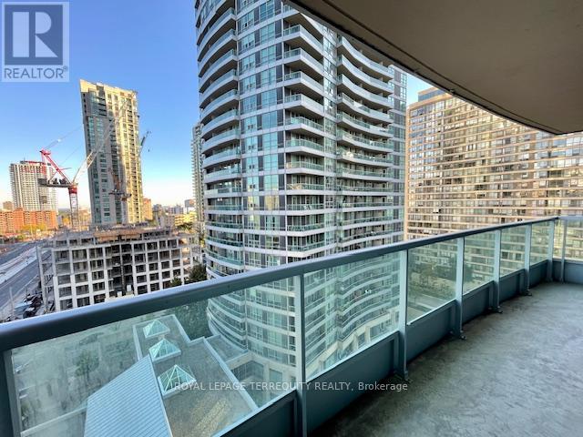 1104 - 1 Elm Drive W, Mississauga, Ontario  L5B 4M1 - Photo 13 - W12860170