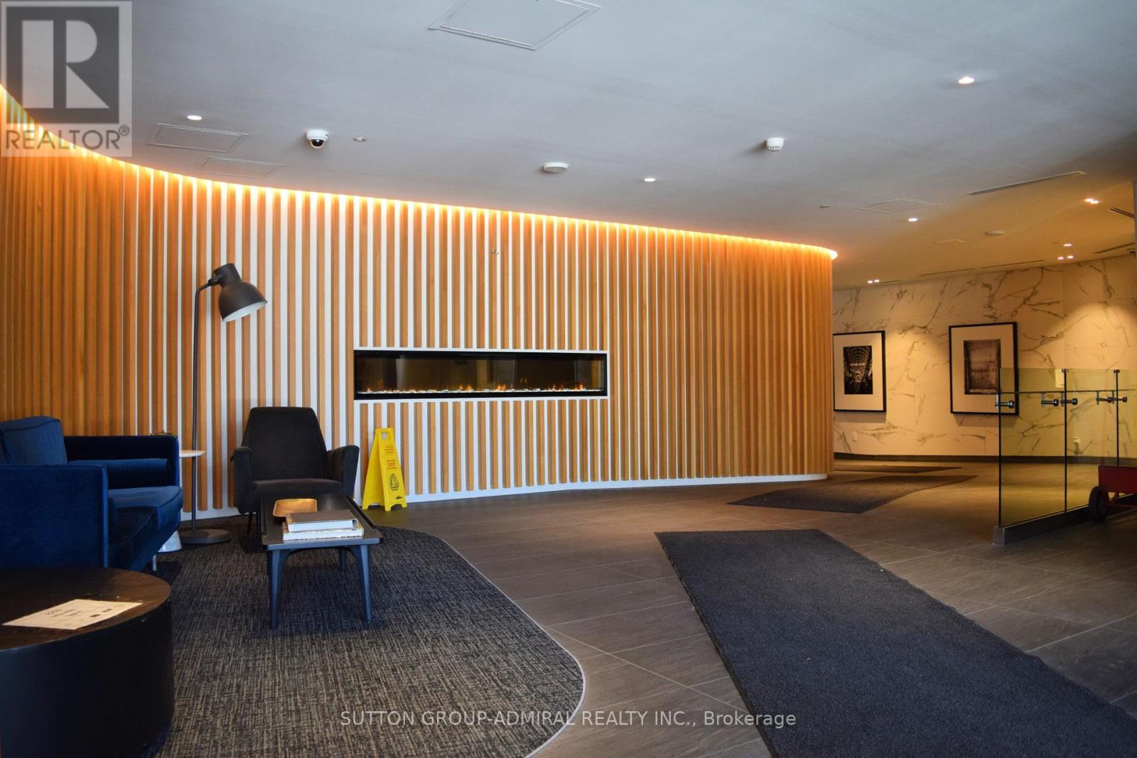 #402 - 160 Flemington Road, Toronto, Ontario  M6A 0A9 - Photo 5 - W12860190