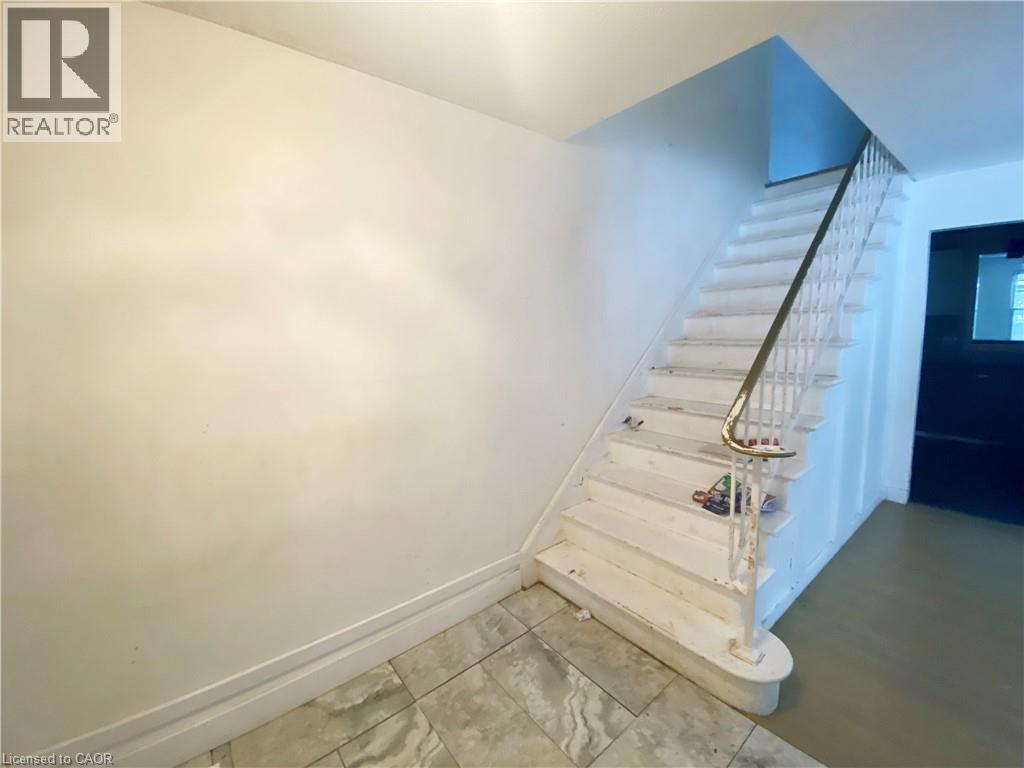 64 Alderwood Crescent, Cambridge, Ontario  N1S 3T1 - Photo 4 - 40806154