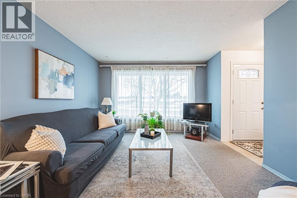 21 Lynwood Road, Hamilton, Ontario  L9C 6M7 - Photo 5 - 40808357