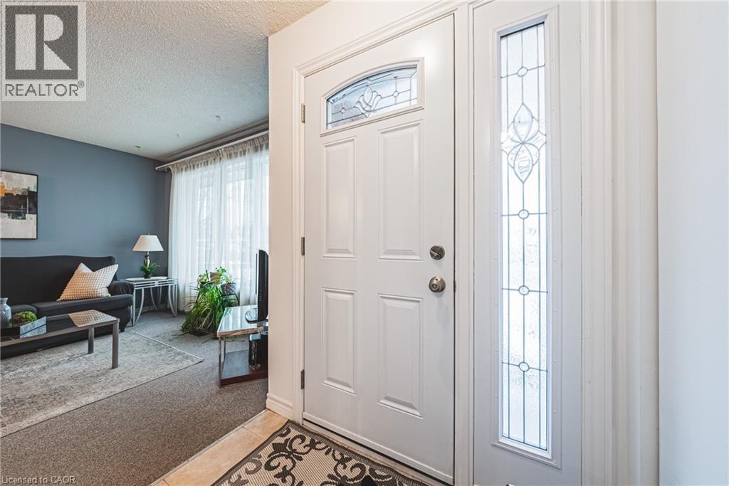 21 Lynwood Road, Hamilton, Ontario  L9C 6M7 - Photo 4 - 40808357