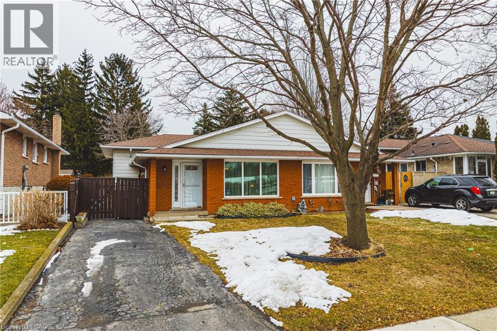 21 Lynwood Road, Hamilton, Ontario  L9C 6M7 - Photo 2 - 40808357