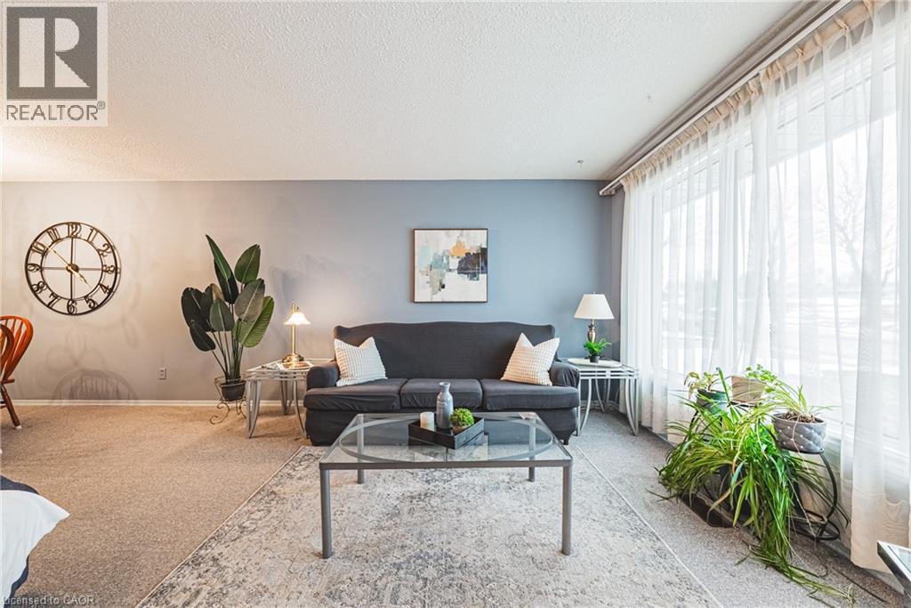 21 Lynwood Road, Hamilton, Ontario  L9C 6M7 - Photo 7 - 40808357