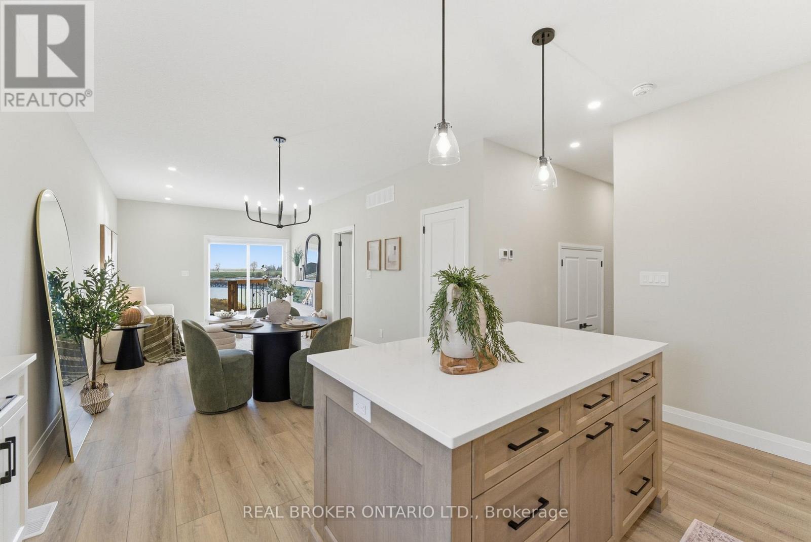 18 - 29 Weymouth Street, Woolwich, Ontario  N3B 0G3 - Photo 8 - X12860144