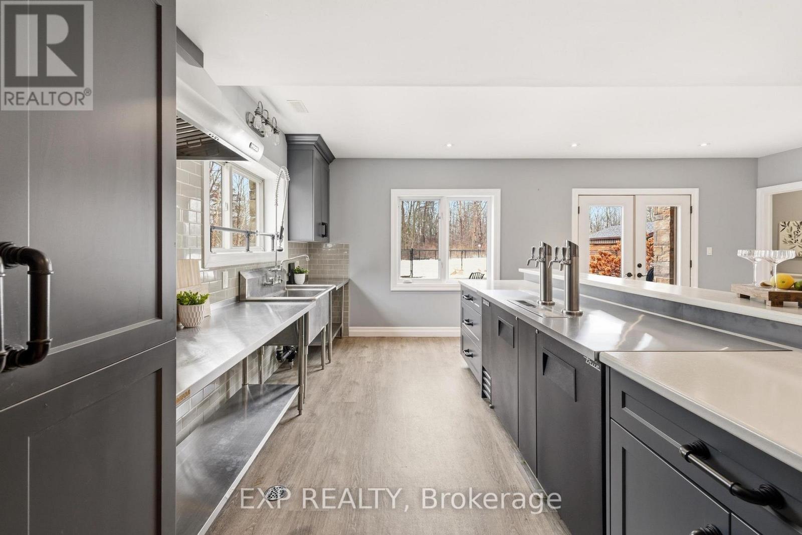 46 Woodbine Drive, Brant, Ontario  N0E 1K0 - Photo 39 - X12860182