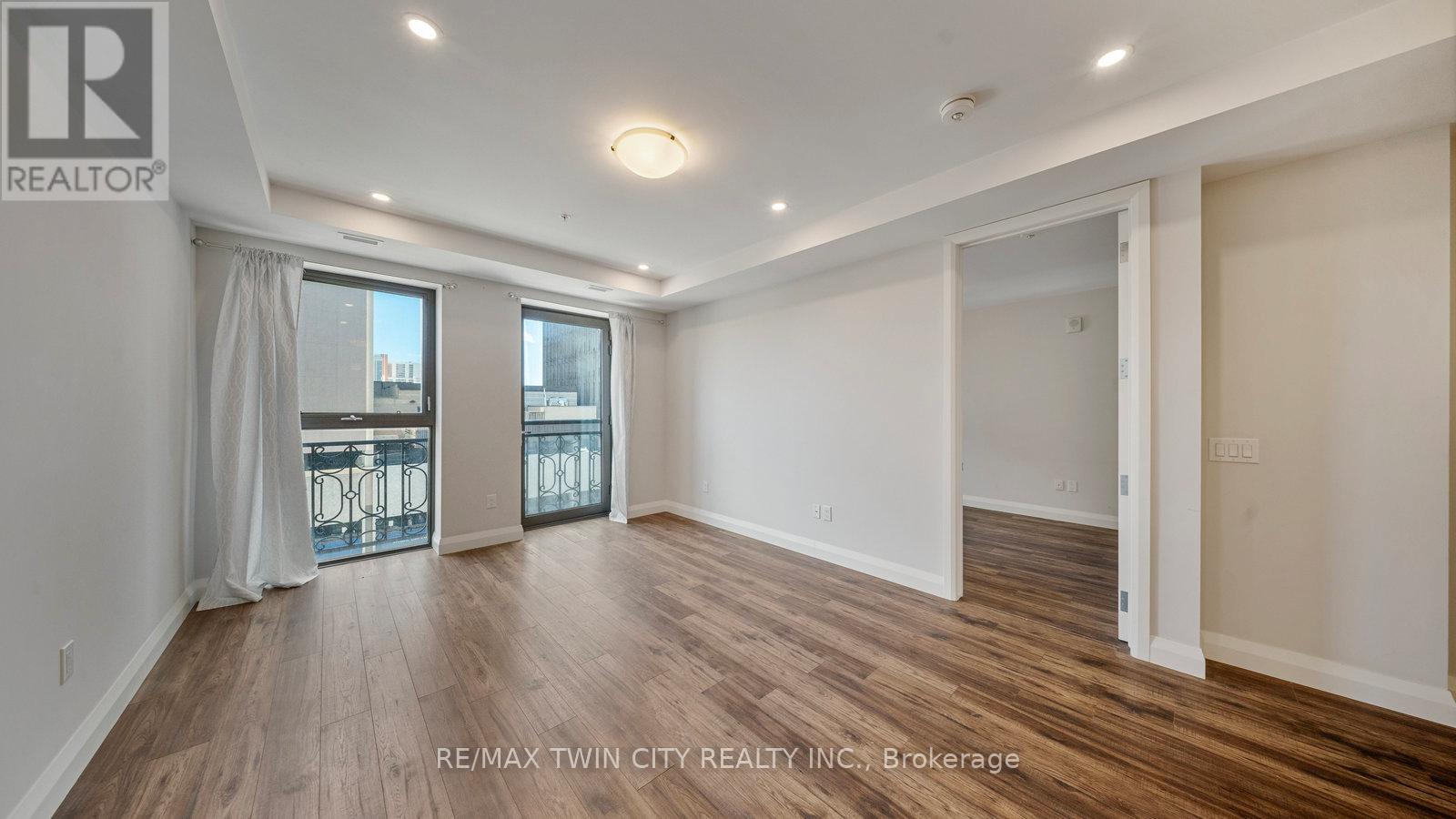 520 - 118 King Street E, Hamilton, Ontario  L8N 0A9 - Photo 18 - X12860222