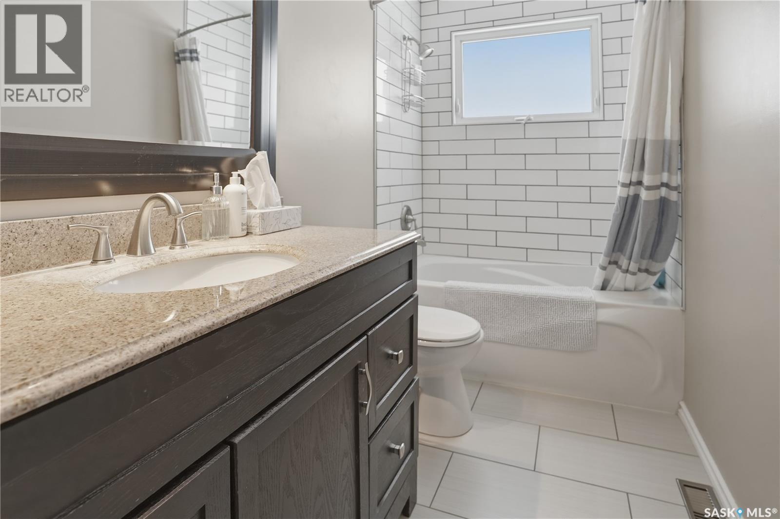 2062 96th Street, North Battleford, Saskatchewan  S9A 0J4 - Photo 15 - SK029961