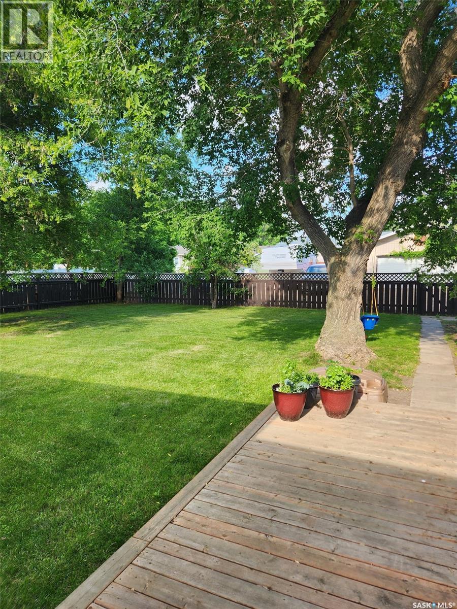 2062 96th Street, North Battleford, Saskatchewan  S9A 0J4 - Photo 30 - SK029961