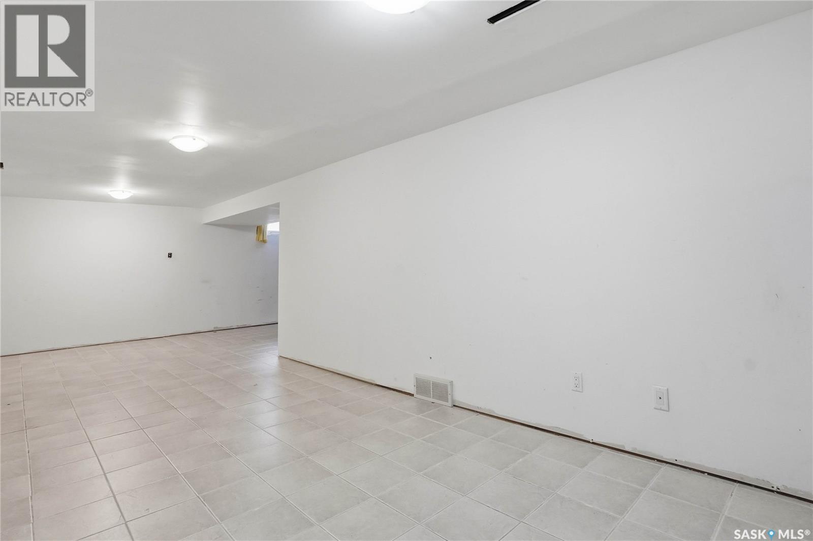 2810 Calder Avenue, Saskatoon, Saskatchewan  S7J 1W1 - Photo 28 - SK029945