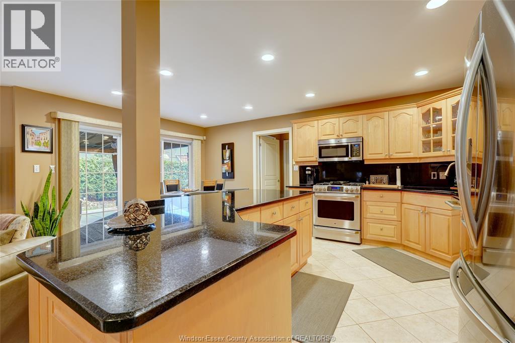 2230 Suzanne, Lasalle, Ontario  N9N 2K3 - Photo 13 - 26004825