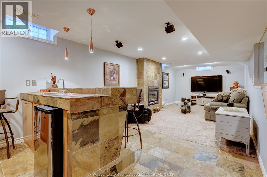 2230 Suzanne, Lasalle, Ontario  N9N 2K3 - Photo 34 - 26004825