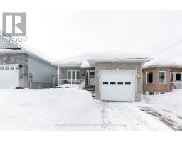 2444 CONNAUGHT AVENUE, North Bay, Ontario