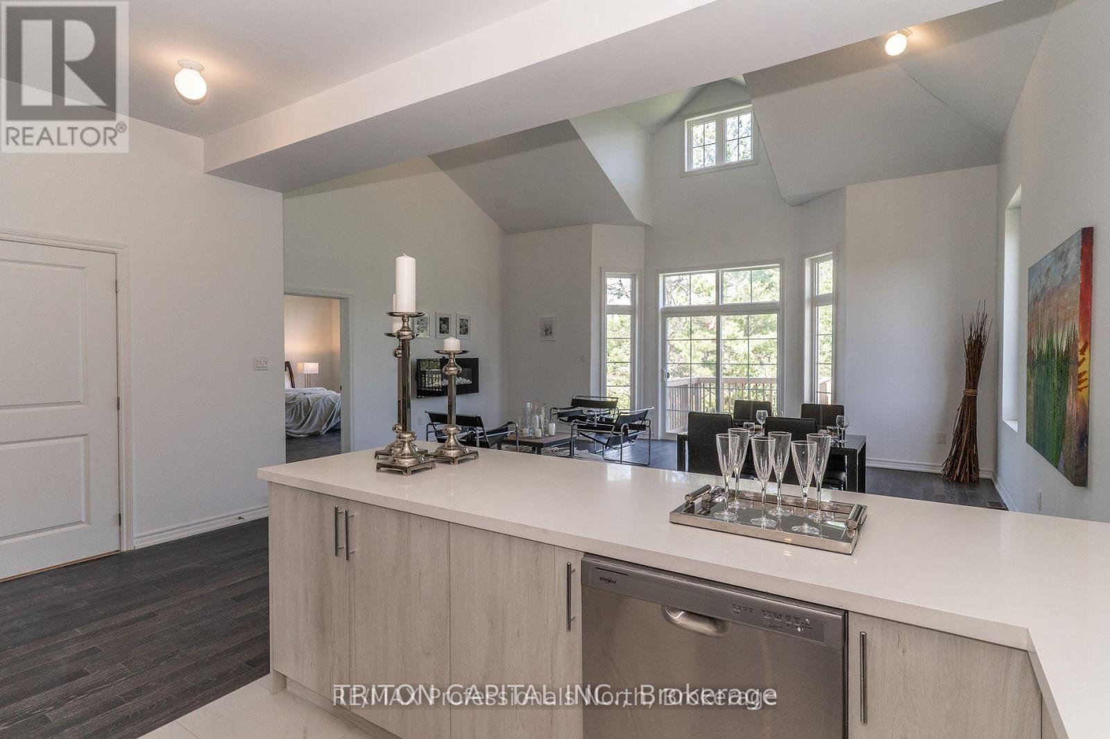 17 Turnberry Court, Bracebridge, Ontario  P1L 0N5 - Photo 9 - X12857454