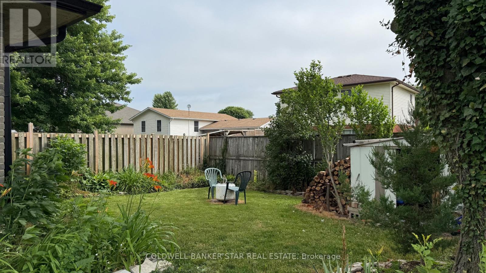 Photo 4 of 12 for 109 A Victoria Street