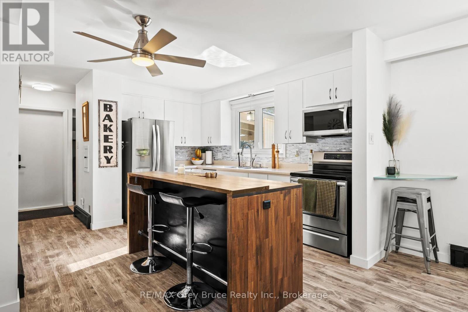 74 Inwood Crescent, Kitchener, Ontario  N2M 2M1 - Photo 12 - X12860246